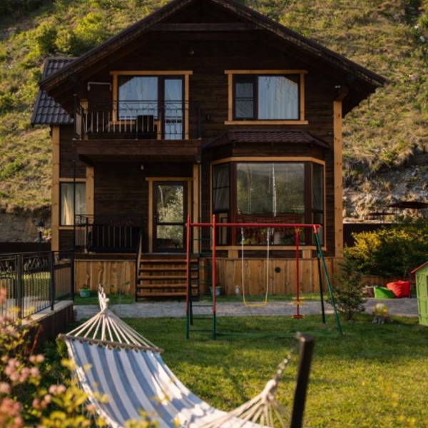 Двухэтажный коттедж