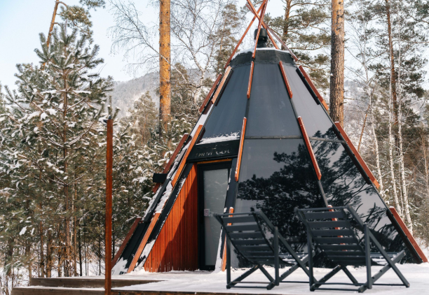 Типи Хаус с террасой и купелью