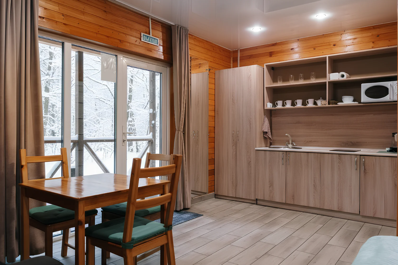 Студия с кухней