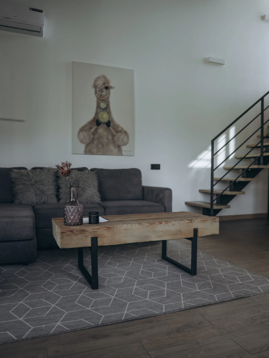 Дом с камином и террасой